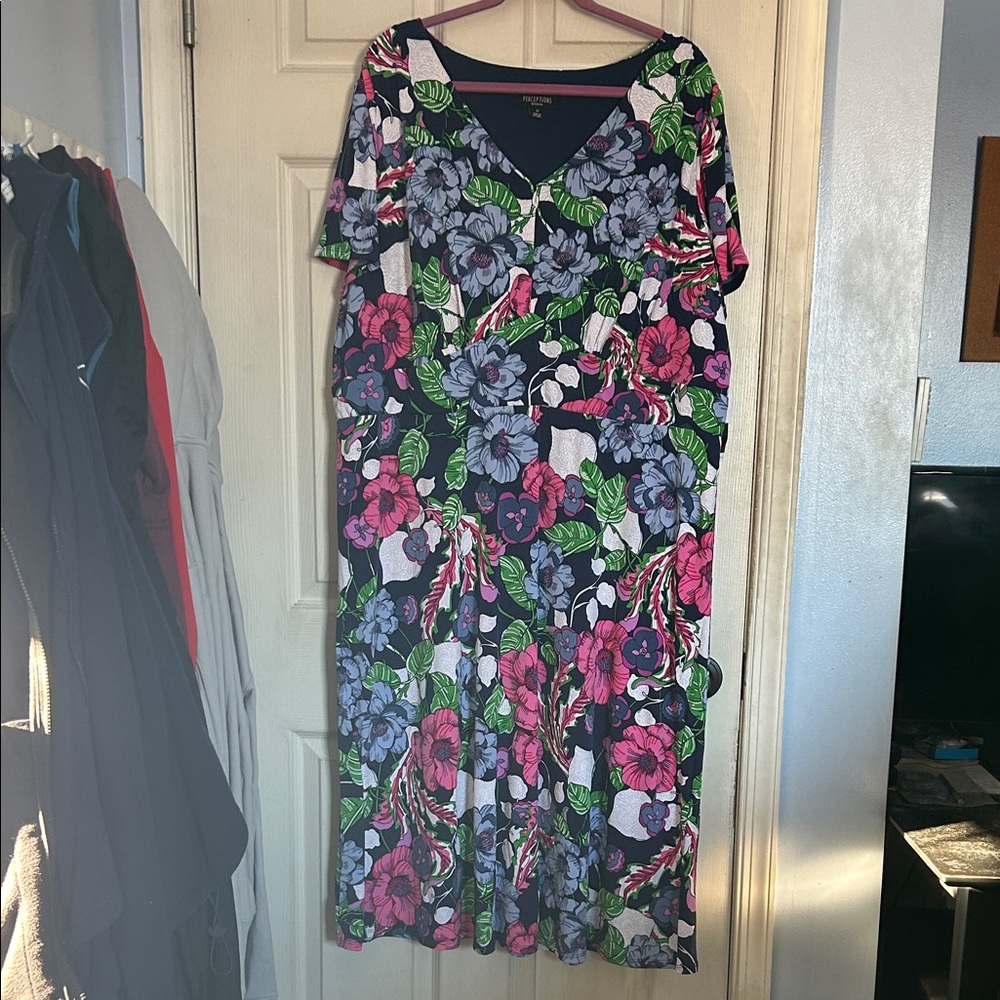 NWT Perceptions New York navy/pink floral v neck short sleeve dress size 3X